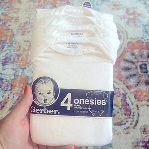 4 pack Newborn Gerber Onesies